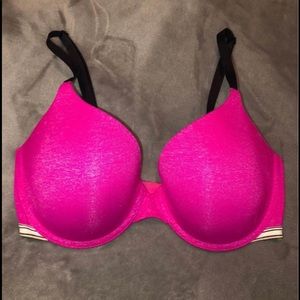 Victoria’s Secret 34DD